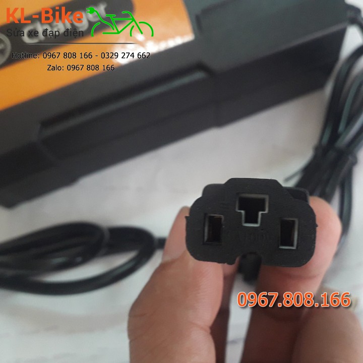 Sạc xe điện 60V-20AH Xmen Vespa Zoomer