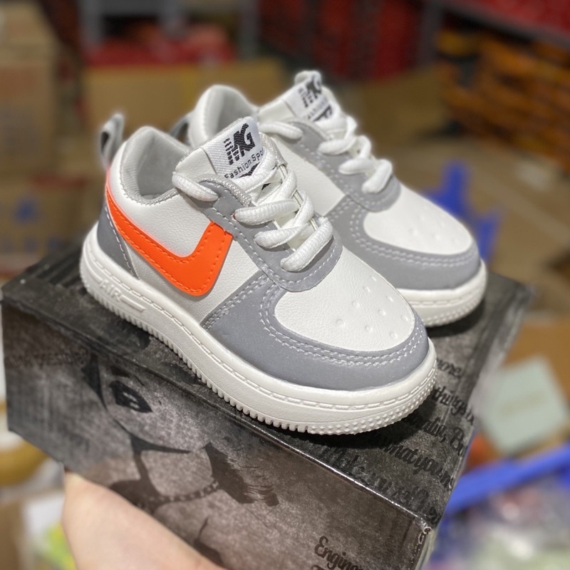 GIÀY THỂ THAO BÉ TRAI, GÁI SIÊU NHẸ