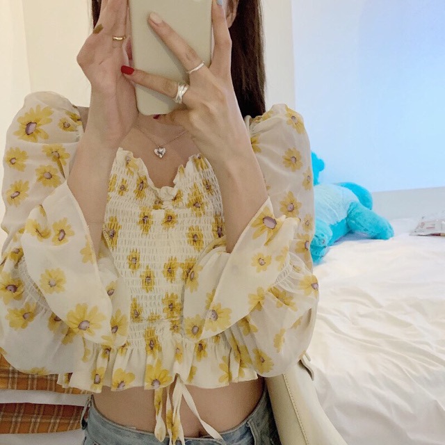 Áo voan hoa vàng croptop dài tay phồng cổ nhún (Có sẵn) | BigBuy360 - bigbuy360.vn