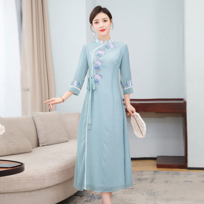 Váy dài2021 Mới Tang Suit Phong cách Trung Quốc Dịch vụ Nữ Retro Slim Thêu Phiên bản cải tiến sườn xám của trang