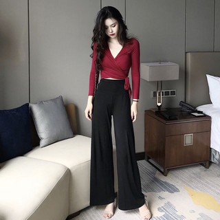 áo thun buộc đan chéo