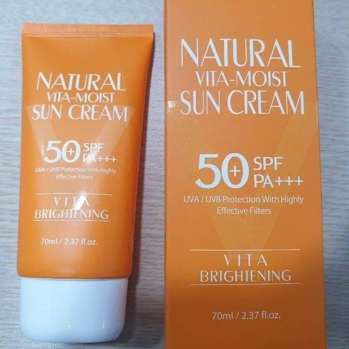 Kem chống nắng 3W CLINIC INTENSIVE UV SUNBLOCK CREAM SPF 50 PA+++