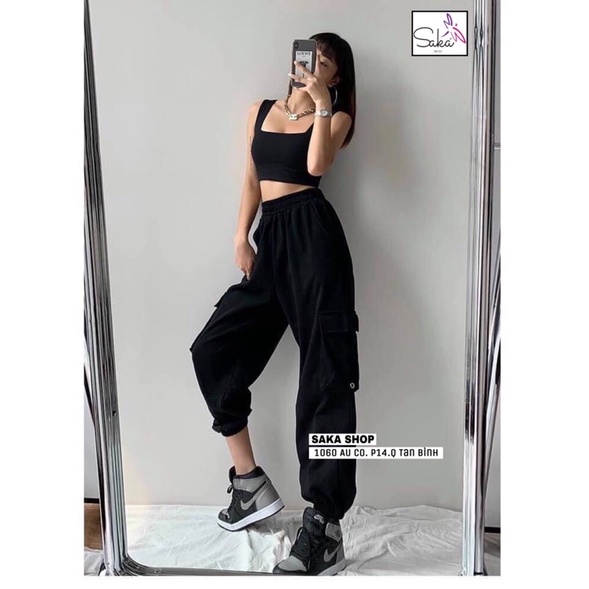 Áo thun croptop kiểu chữ u thun bozip chính phẩm ôm sát cơ thể trắng đen
