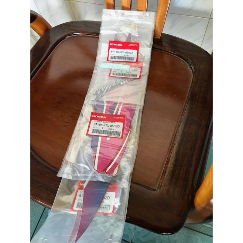 Tem Wave Thái 99 màu đỏ hàng zin theo xe