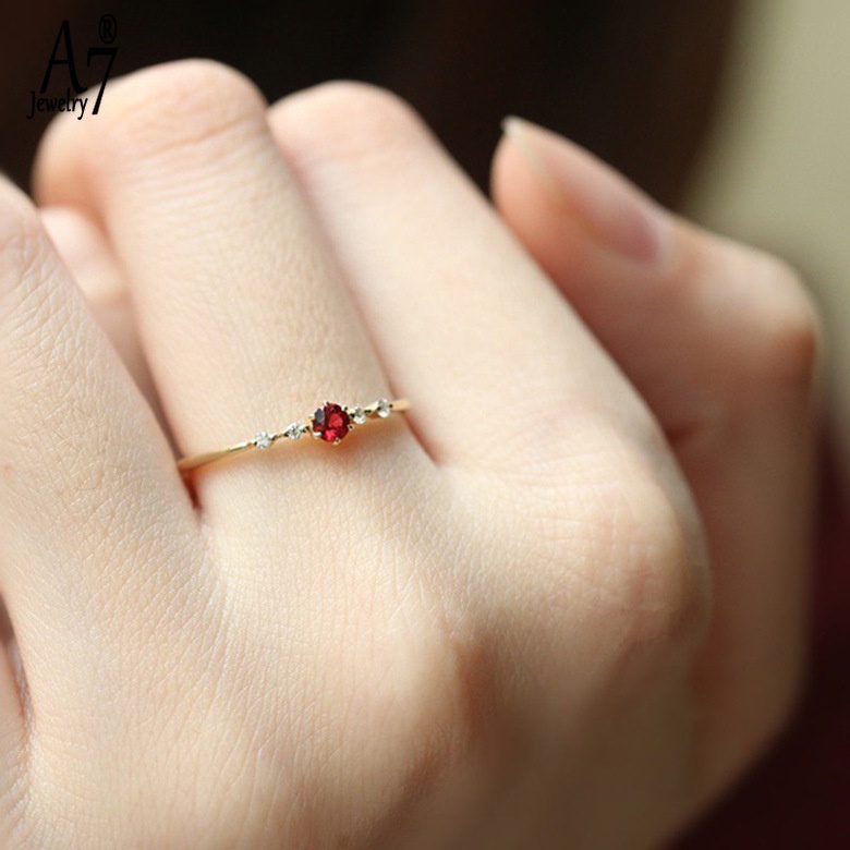 Nhẫn đính đá ruby 18K