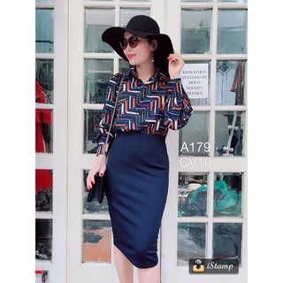 Chân váy bút chì tím than xẻ sau