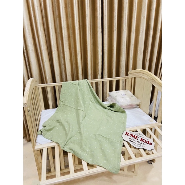 Set chăn gối Cherry nền xanh cho bé sơ sinh, vải xô Muslin cao cấp thương hiệu IUME Kids