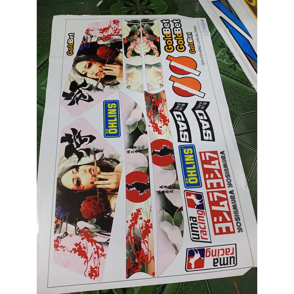 Tem rời cup 82 samurai xe trắng