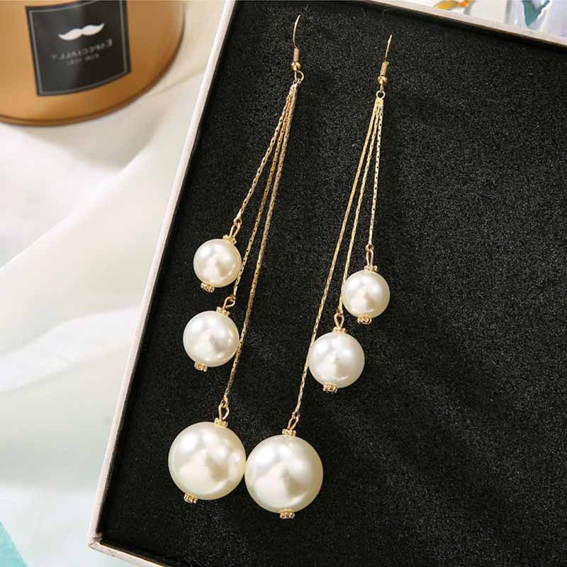 Bông tai nữ dự tiệc thả hạt tua rua sang trọng