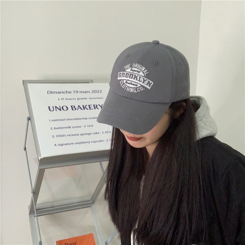 Mũ Lưỡi Trai Che Nắng Vành Cong Thêu Họa Tiết Phong Cách Mùa Hè Mới Dễ Phối Đồ Cho Nam Và Nữ