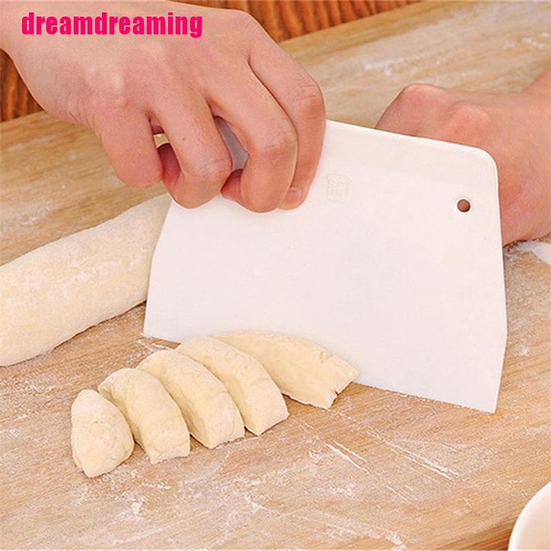 Dụng Cụ Chà Lưng Bằng Nhựa Màu Trắng Tiện Lợi