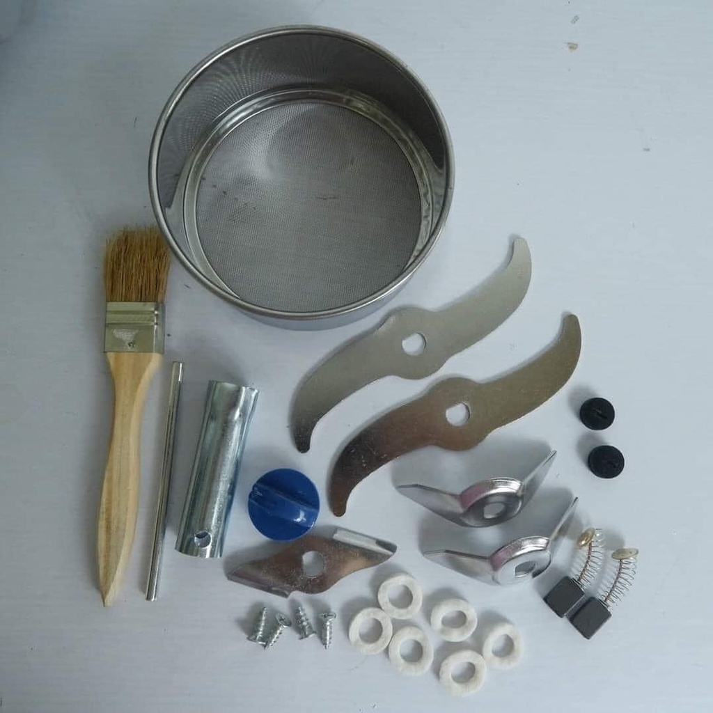 MÁY XAY BỘT KHÔ ĐA NĂNG SEKA XAY CẢ THẾ GIỚI CHO BẠN GIÁ SỐC TẶNG THÊM ĐẦY ĐỦ PHỤ KIỆN