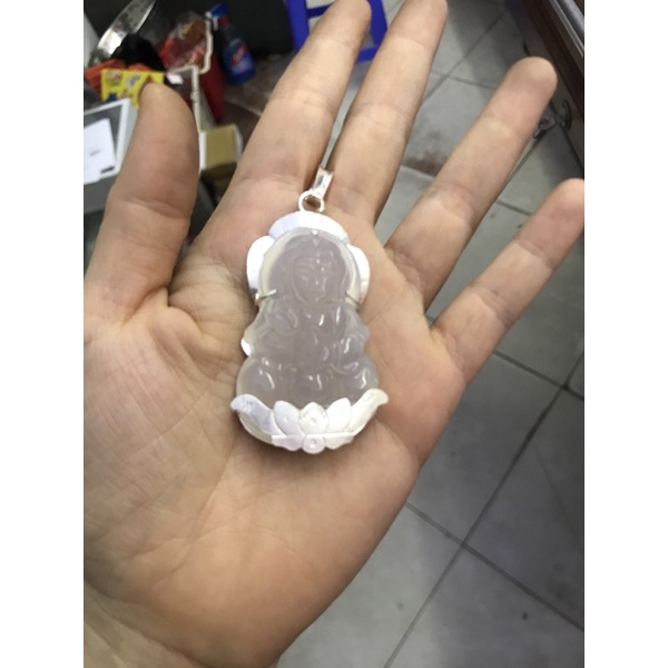 Mặt dây chuyền Phật bà quan âm màu trắng siêu đẹp, (kèm dây )nét mặt phúc hậu bọc bạc NGỌC MẬU