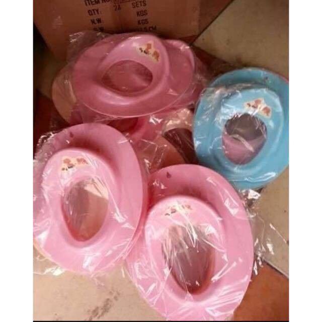 Thu nhỏ bồn cầu cho bé hàng Việt Nhật