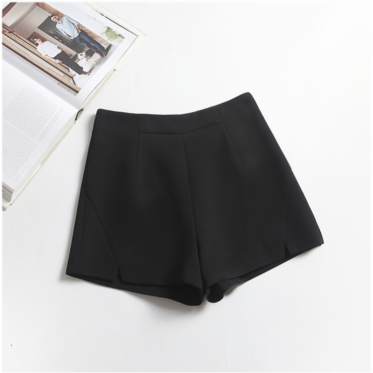 Quần short đùi cạp cao sẻ gấu chữ v chất tuyết mưa 3 mầu đen, trắng, da QĐ04