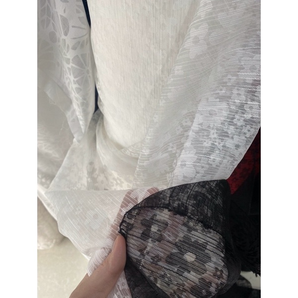 Vải von tằm thêu hoa