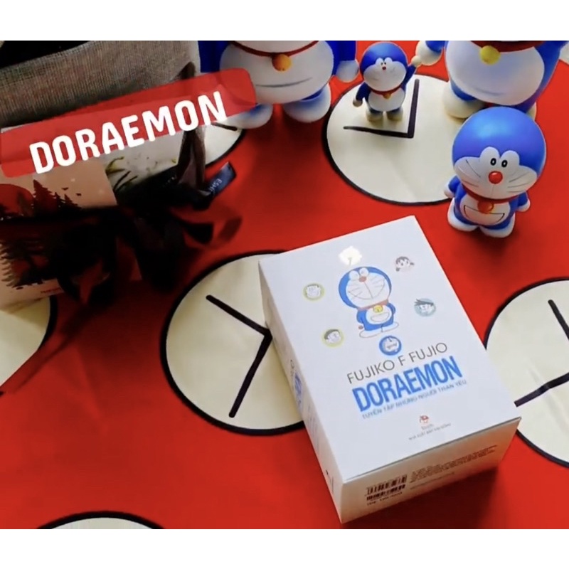 Khung hình Boxset Doraemon Tuyển tập những người thân yêu