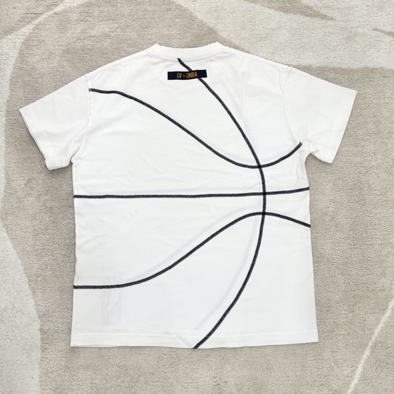 Áo thun Lv x nba size XS
