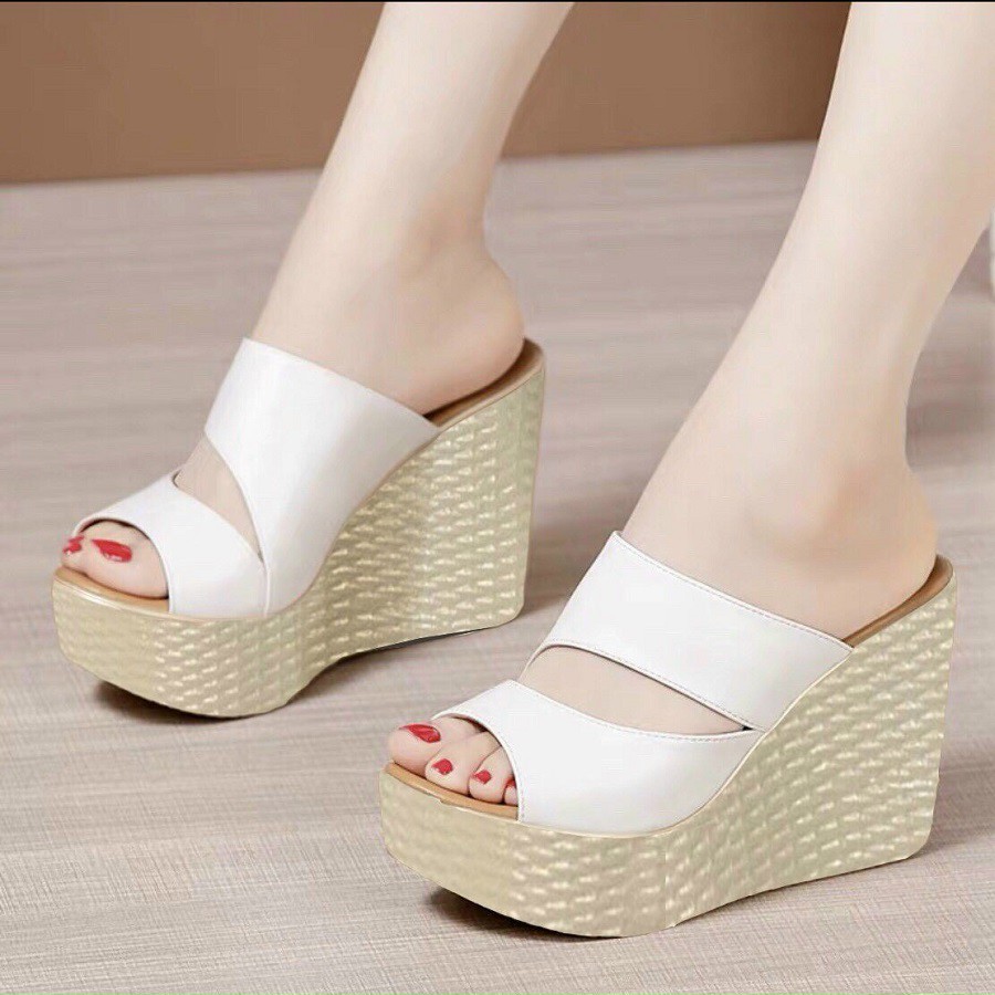 DÉP XUỒNG QUAI CÁCH ĐIỆU