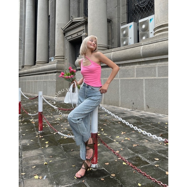 Áo thun nữ hai dây thiết kế lệch vai điểm nhấn hai màu MIEU - JJL19