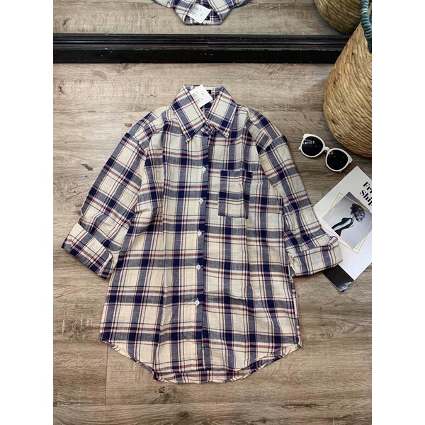Áo sơ mi sọc caro oversize mặc quanh năm tiện lợi cho đi học đi làm và cả đi chơi