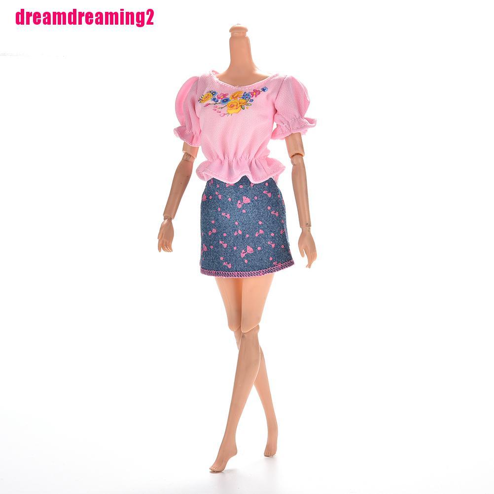 Bộ 2 Áo Thun Màu Hồng + chân váy jean Cho Búp Bê Barbie