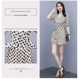 Sét bộ quần short áo kiểu croptop chéo eo xinh