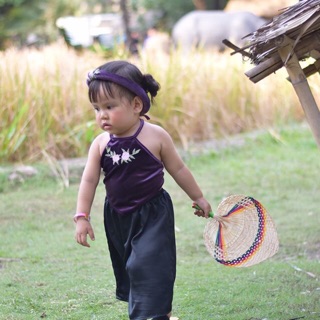 Áo yếm cho bé gái