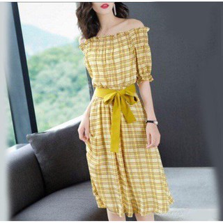 Đầm trễ vai họa tiết caro xinh xắn