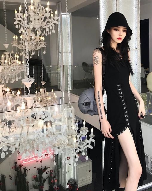 SET ÁO + VÁY XẺ ĐÙI SEXY ĐEN FULL