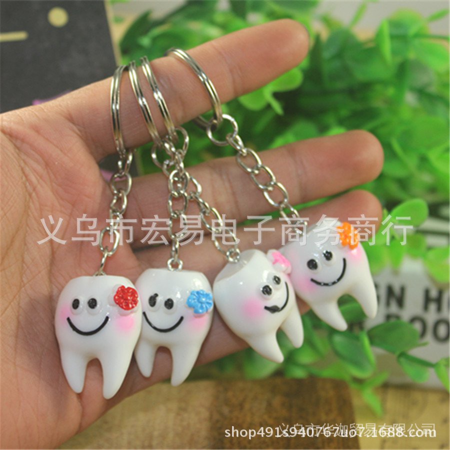 Móc Khóa Hình Chiếc Răng Dễ Thương