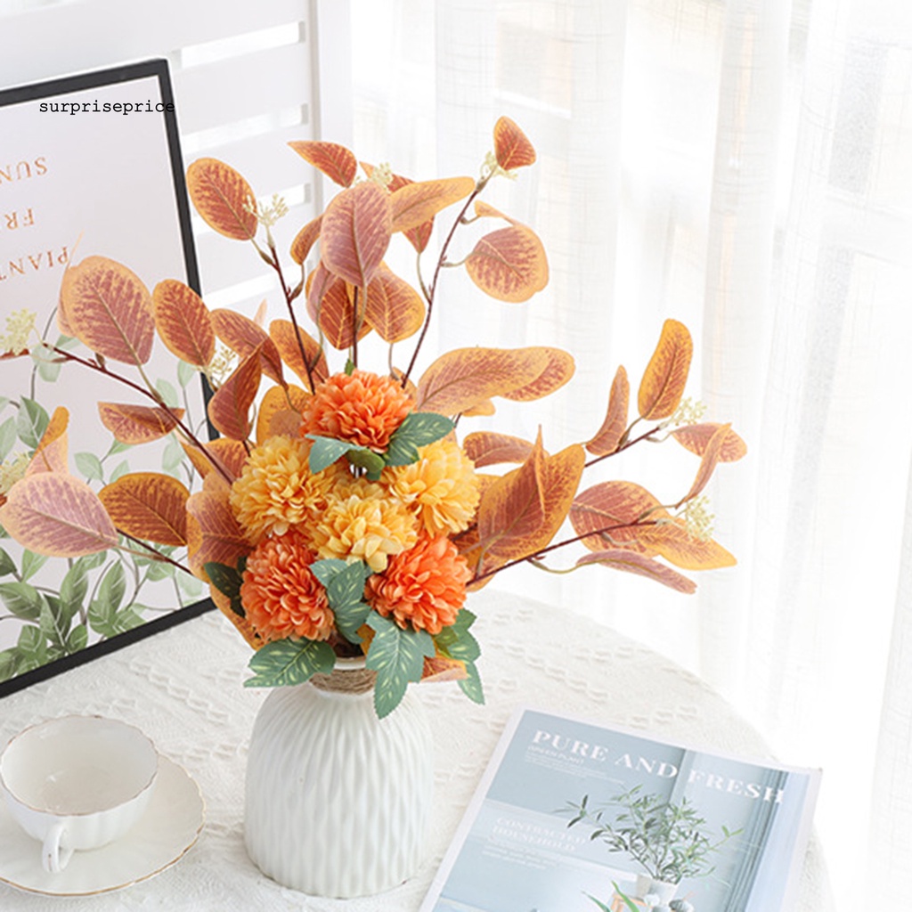 Bó hoa giả bằng lụa dùng trang trí tiệc