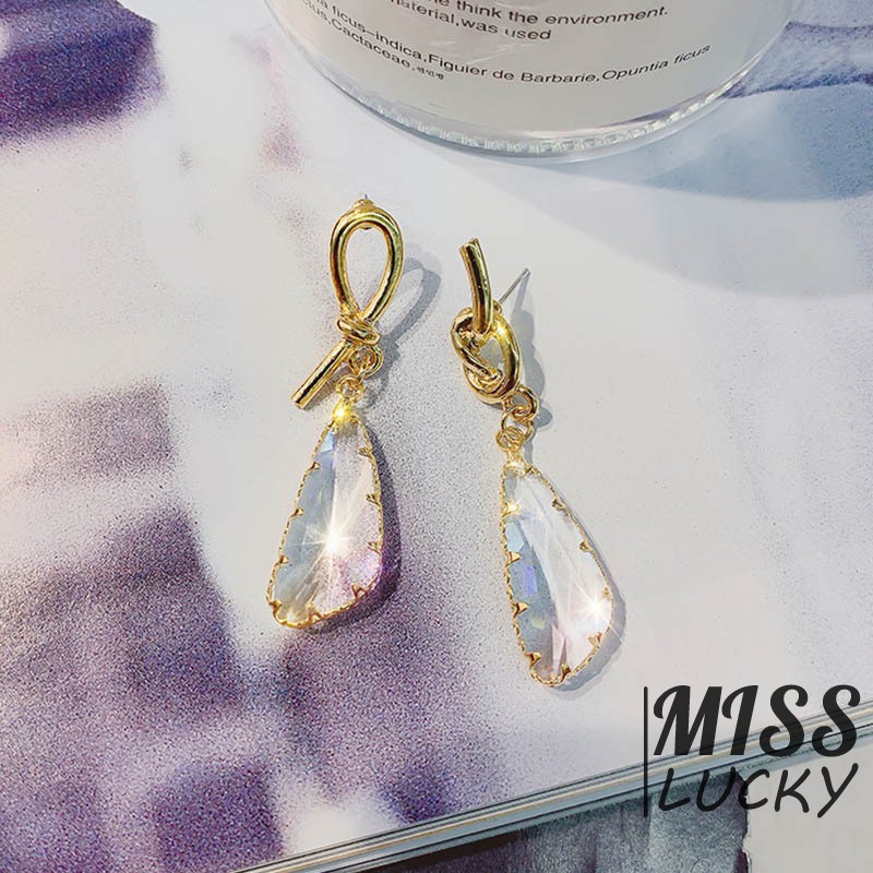 Khuyên tai nữ kiểu dáng không đối xứng thời trang phong cách Hàn Quốc