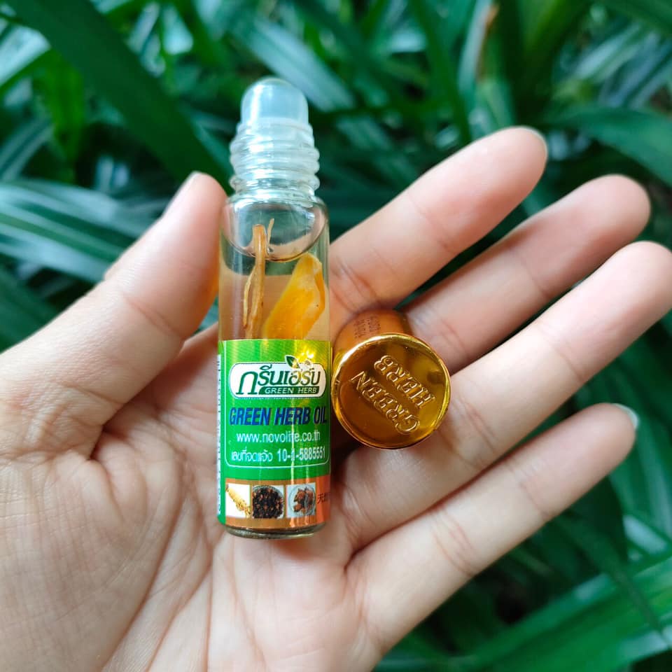 Dầu Gió, Dầu Nhân Sâm Thảo Dược Ginseng Green Herb Oil 8ml Thái Lan