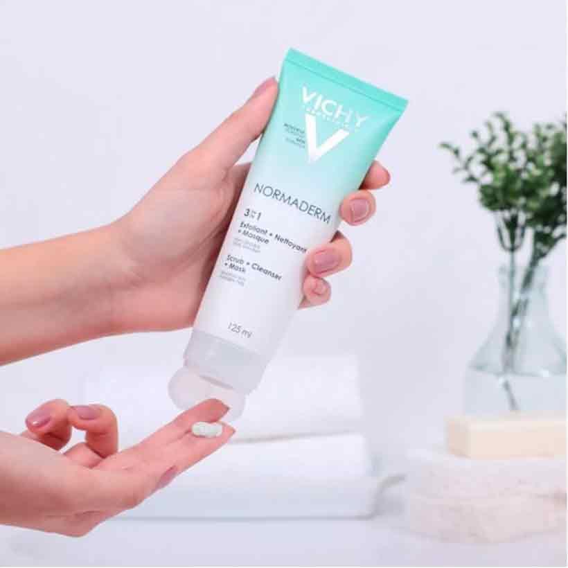 Vichy Sữa Rửa Mặt/ Mặt Nạ/ Tẩy Tế Bào Chết 3 Tác Dụng Vichy Normaderm 3in 1 Scrub + Cleanser + Mask 125ml