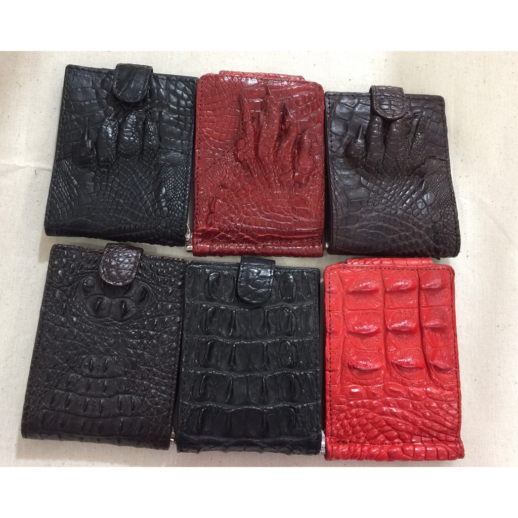 Cá sấu nguyên con trưng bày đã qua sử lý