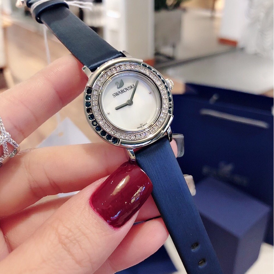 Đồng Hồ Nữ Swarovski Dây Da Xanh Navy 5243722 28mm Chính Hãng
