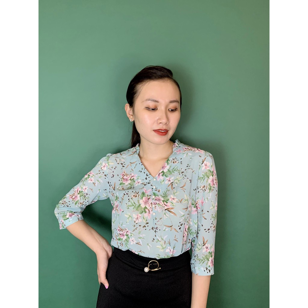 [Mã WASTUP giảm 10% tối đa 30K đơn 99K] Áo sơ mi nữ cổ V vải voan Emvy- A18 | BigBuy360 - bigbuy360.vn