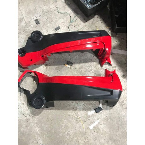 Ốp bình acquy, Ốp sườn xe điện 133M