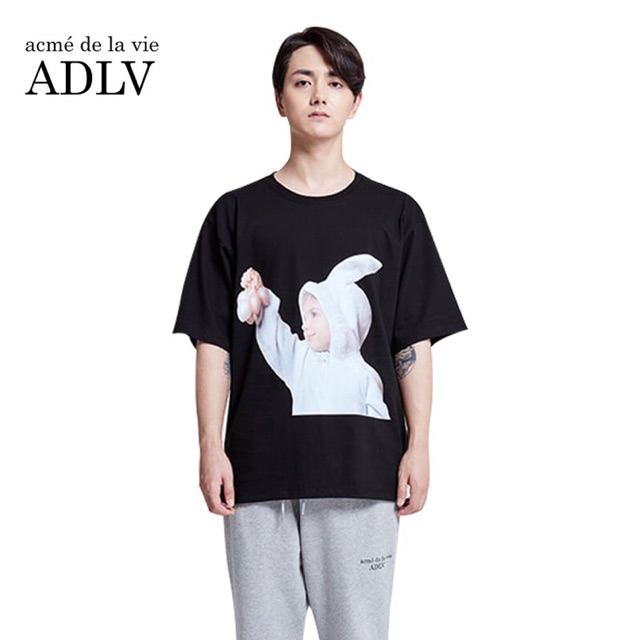 Áo thun nữ Acme de la vie BLACK RABBIT, áo thun nữ cá tính form rộng thụng tay lỡ unisex oversize | BigBuy360 - bigbuy360.vn