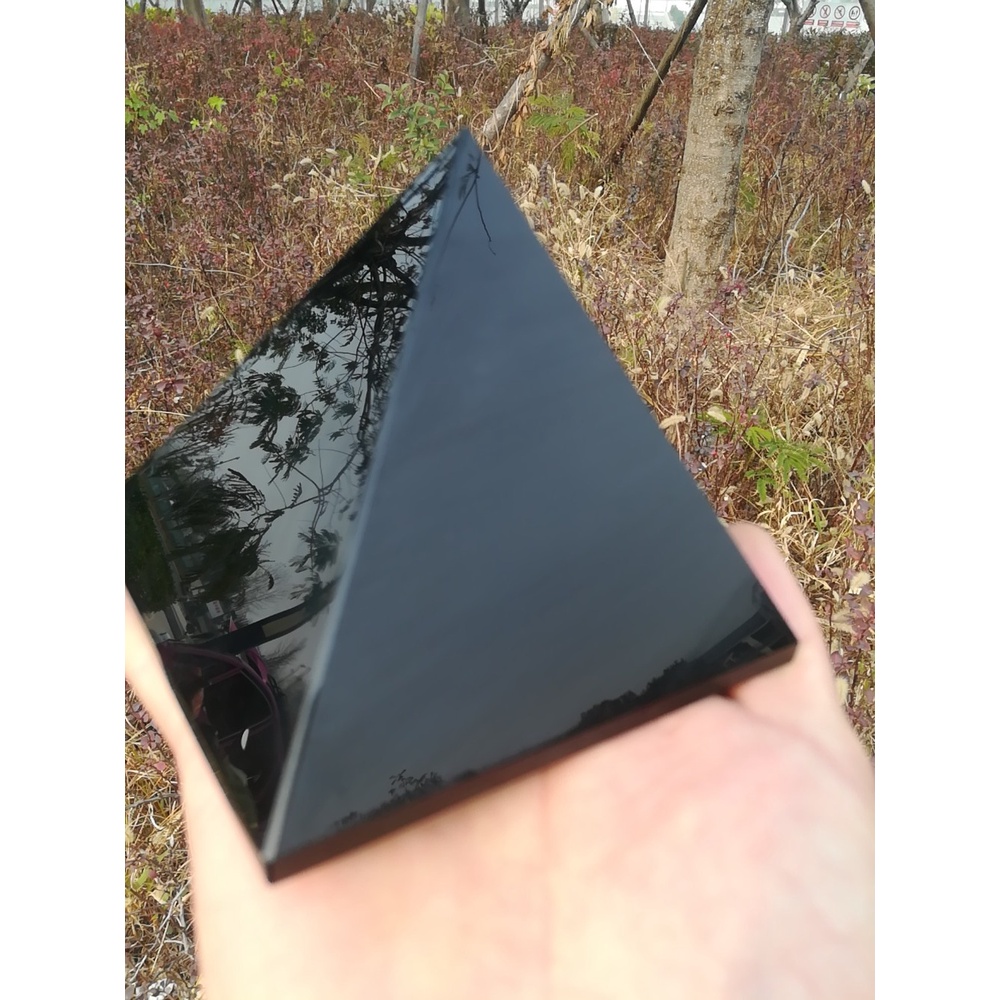 Đá Obsidian Đen 4-8cm Hình Kim Tự Tháp