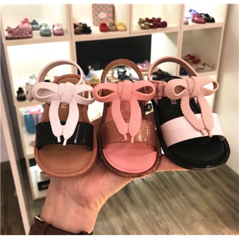 Sandal nhựa thơm Melissa quai nơ cho bé gái