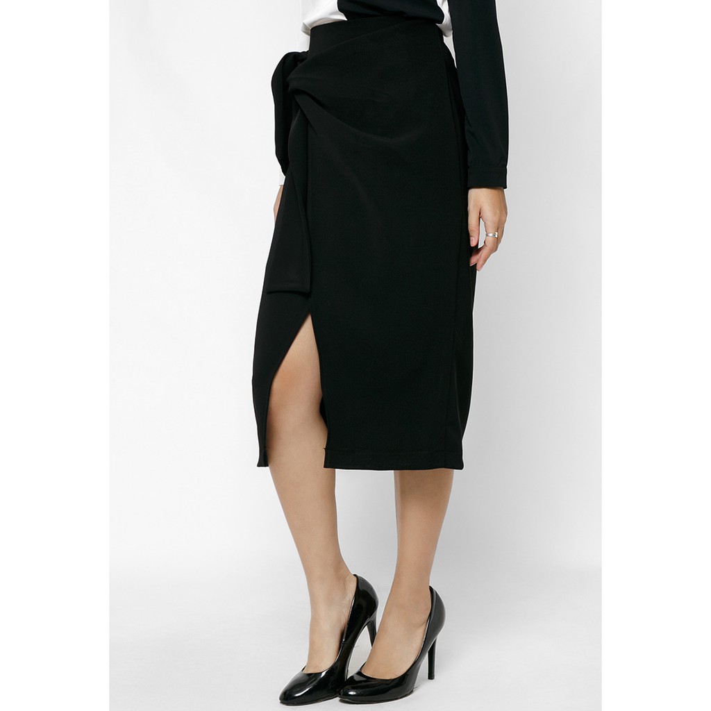 DE LEAH - Chân váy midi buộc nơ - Thời trang thiết kế | BigBuy360 - bigbuy360.vn