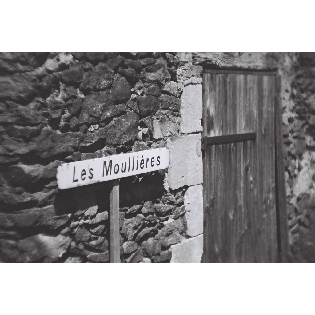 Phim Lomography Fantome Kino ISO 8, Đen Trắng B&W, 135/35mm x 36 Kiểu, Out Date Nhẹ Cho Máy Chụp Ảnh Film - LIIQ Flash