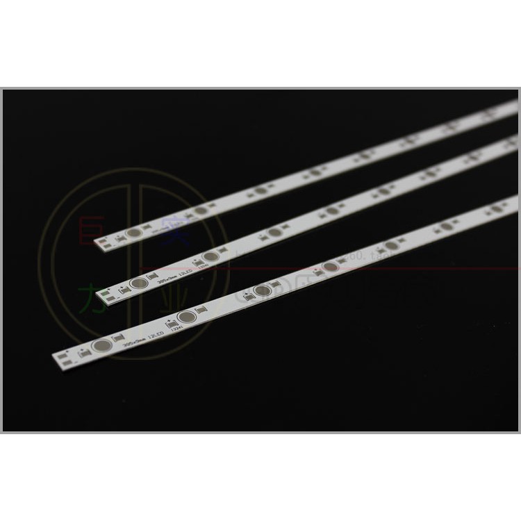 mạch đèn cho máng đèn w106 ( điện áp dùng tùy theo số led trên loại mạch)