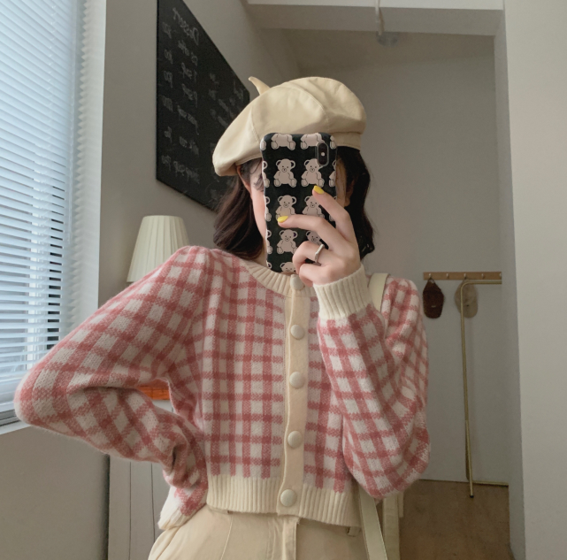 Áo ngắn dệt kim dài tay cổ tròn họa tiết kẻ sọc phong cách Hàn Quốc | BigBuy360 - bigbuy360.vn