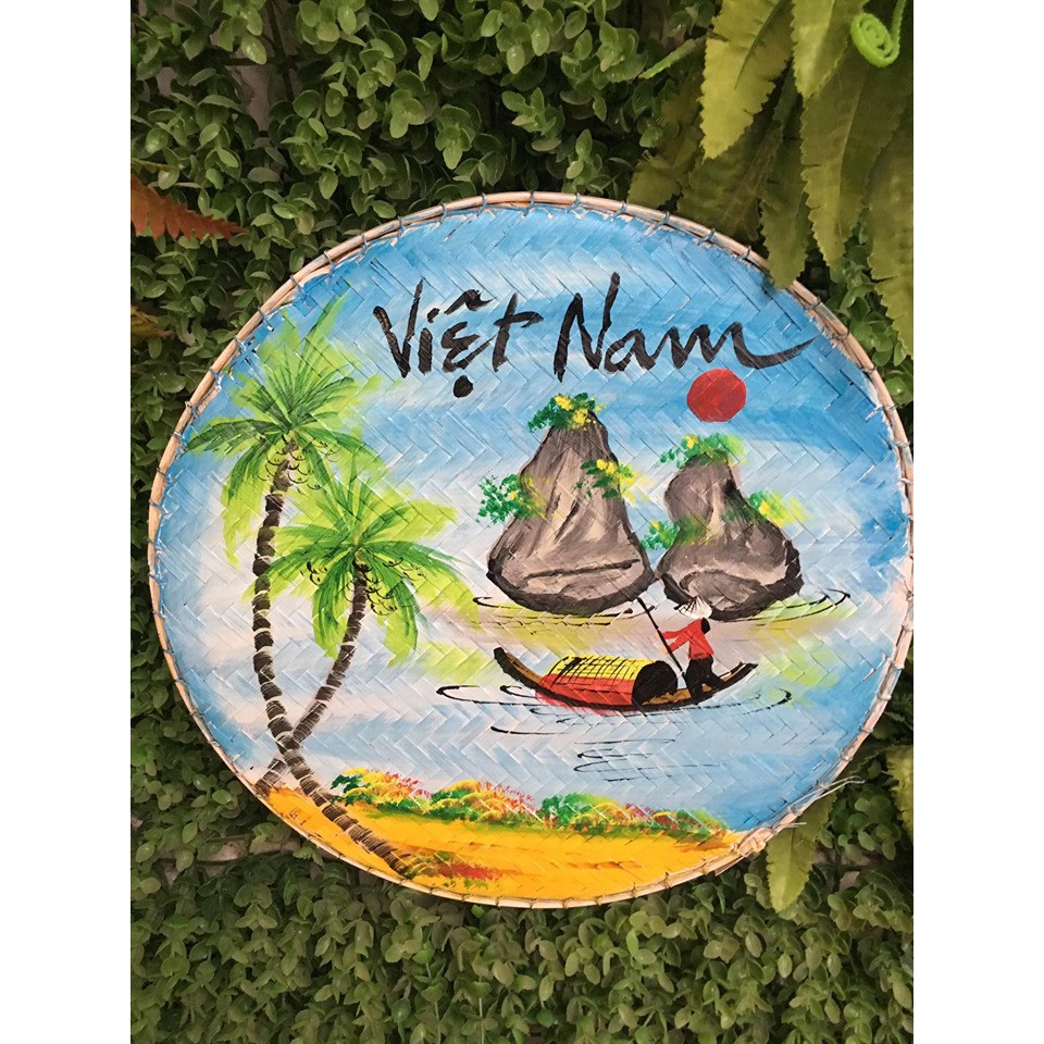 Vẽ tranh phong cảnh lên mẹt tre