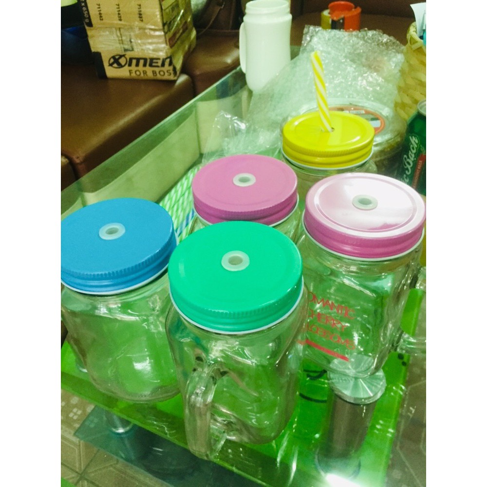 Cốc thủy tinh nắp màu có ống hút quai cầm tiện dụng | BigBuy360 - bigbuy360.vn