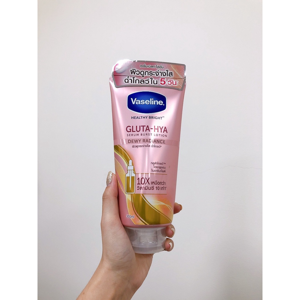 Sữa dưỡng thể Vaseline Healthy Bright Gluta HYA Serum 10X 300ml