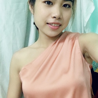 Áo lệch vai. Vải lụa 100%